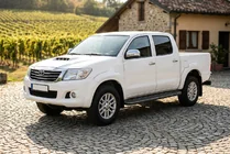 Toyota Hilux 2006-2015 гг. Боковые пороги Bosphorus Black (2 шт., алюминий) фото 1