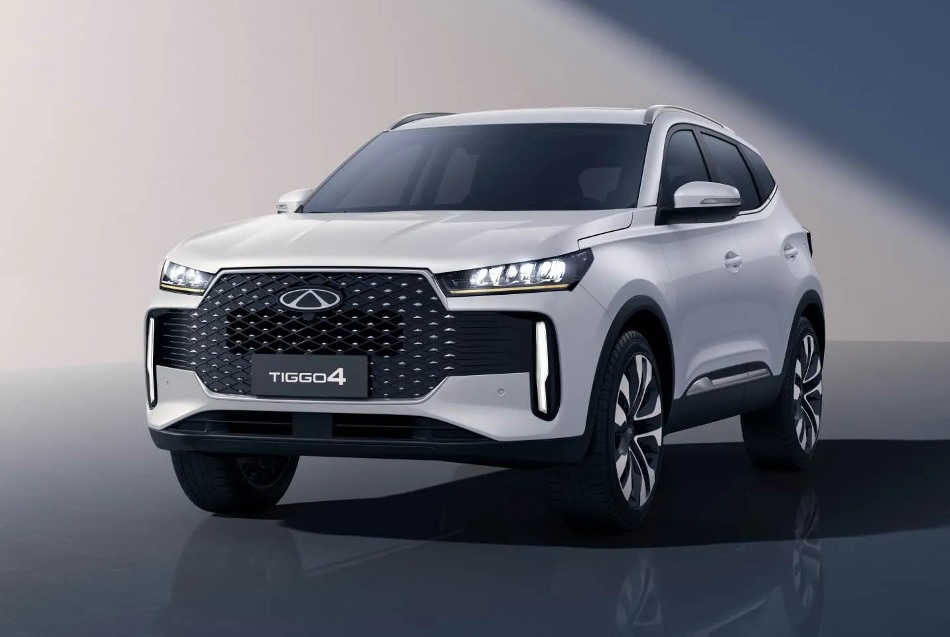 Обзор Chery Tiggo 4 (2025): компактный городской кроссовер