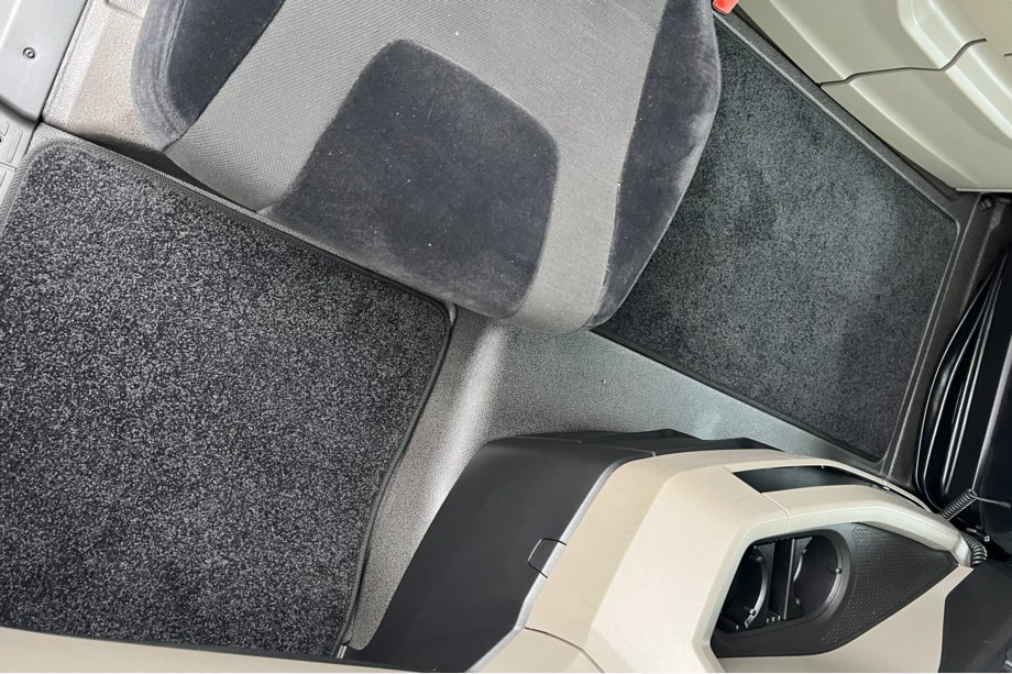 MAN TGX 2020- гг. Текстильные коврики Deluxe (Черный) Фото 4