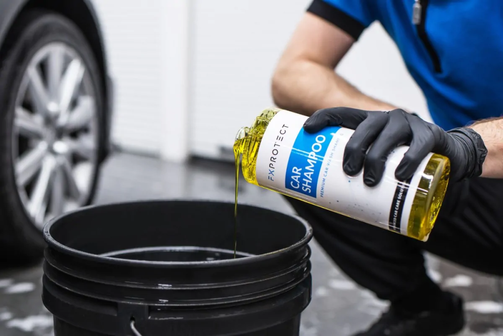 Как не повредить лакокрасочное покрытие авто химией