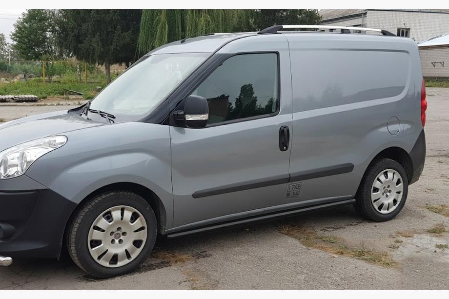Fiat Doblo II 2010-2022 гг. Боковые трубы Black (2 шт., нержавейка) Фото 3