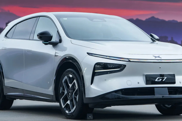 Обзор XPeng G7: Умный электрический кроссовер с AI-технологиями фото 2