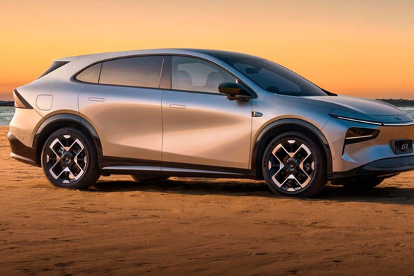 Обзор XPeng G7: Умный электрический кроссовер с AI-технологиями