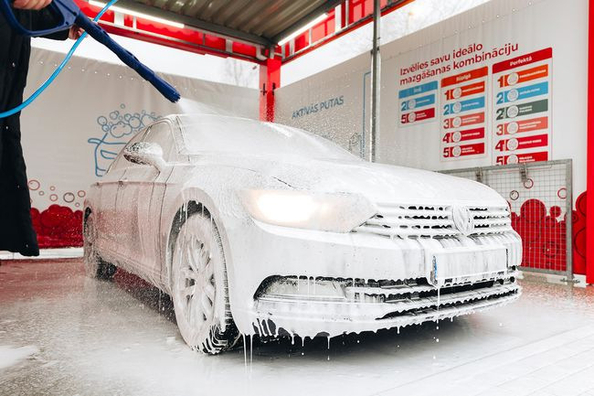 Что лучше: бесконтактная автомойка или обычная?