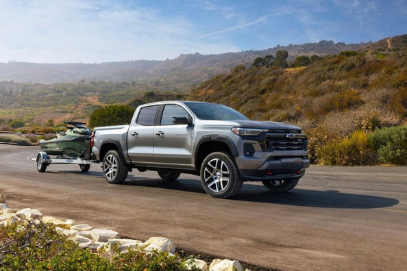 Chevrolet Colorado третьего поколения: обзор среднего пикапа фото 1