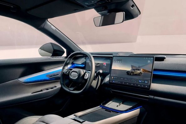 Lynk & Co 08: обзор премиального plug-in гибридного кроссовера фото 6
