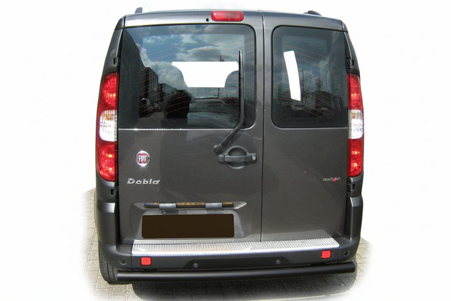 Fiat Doblo I 2005-2010 гг. Задняя дуга AK002 Черная (нерж.) Фото 1