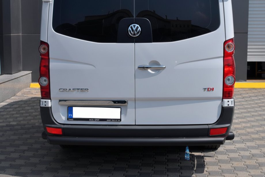 Volkswagen Crafter 2006-2016 гг. Задняя дуга AK002 Черная (нерж. сталь) Фото 1