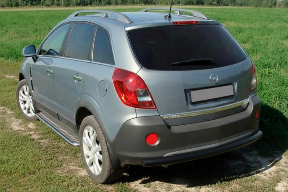 Opel Antara 2006-2017 гг. Задняя дуга AK002 Черная (нерж.) Image