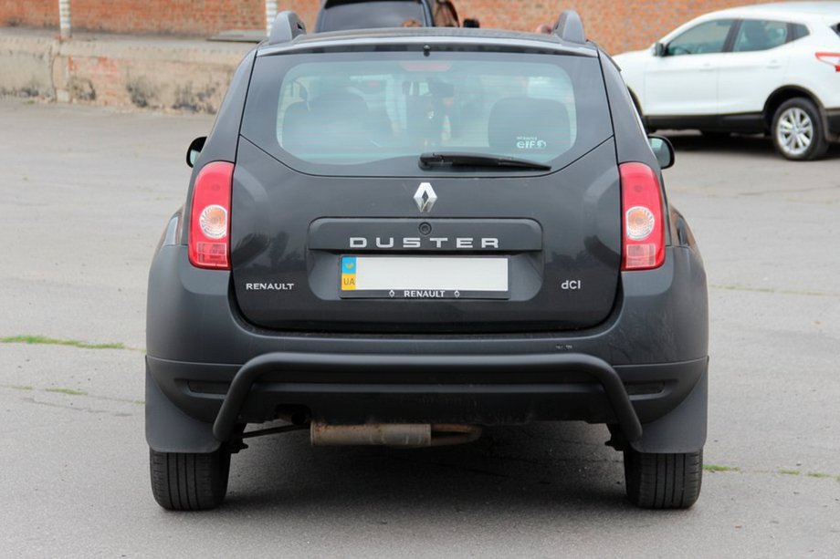 Dacia Duster 2008-2018 гг. Задняя дуга Black (нерж.) Фото 2