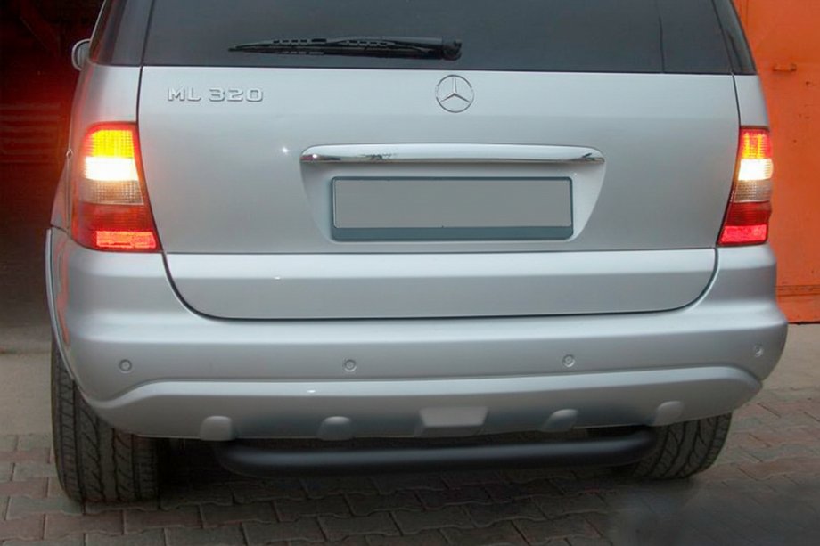 Mercedes ML W163 1997-2005 гг. Задняя дуга AK006 Черная (Нержавеющая сталь) Фото 1