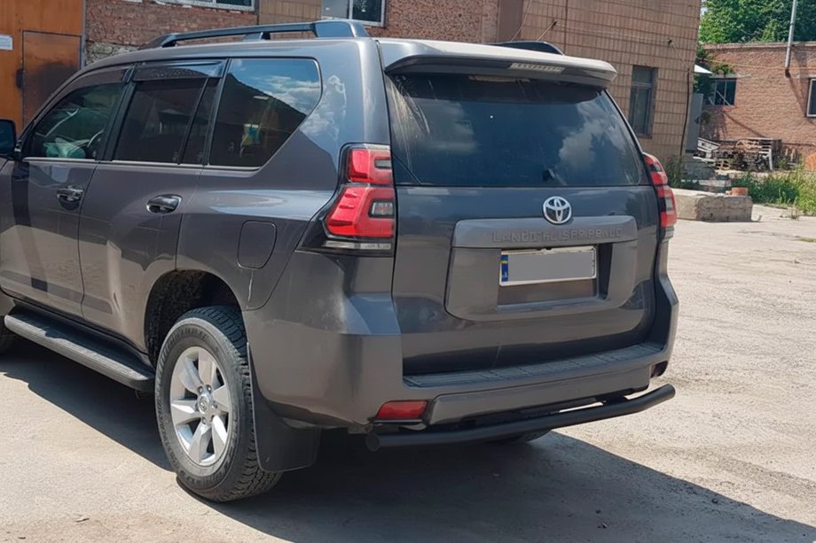 Toyota Land Cruiser Prado 150 2009-2023 гг. Задняя дуга AK002 Черная (нерж. сталь) Фото 2