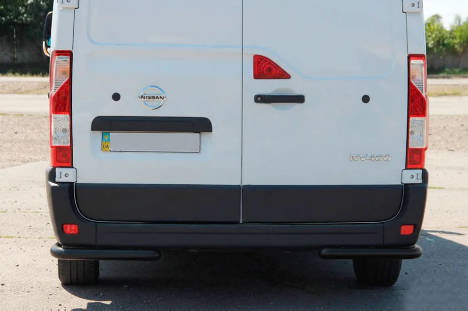 Renault Master 2011-2023 гг. Задние уголки AK003 Черные (2 шт., нержавейка) Фото 1