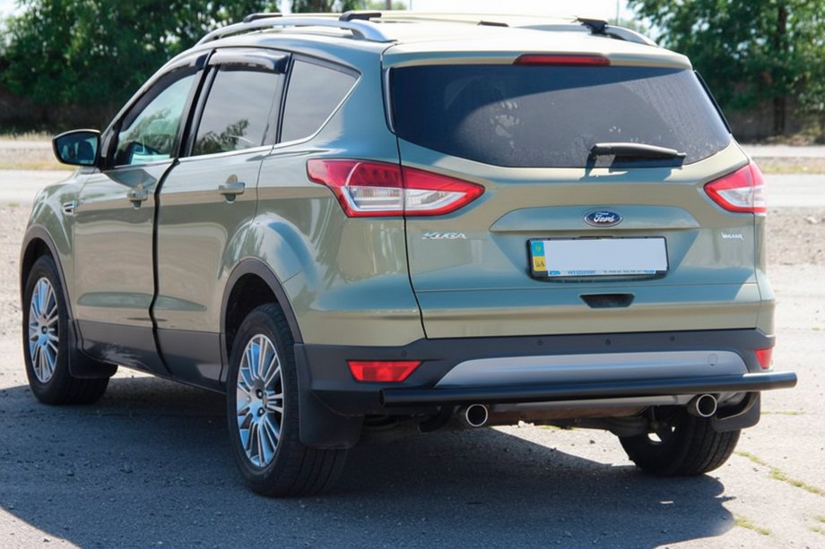 Ford Kuga/Escape 2013-2019 гг. Задняя дуга AK002 Черная (нерж. сталь) Фото 2