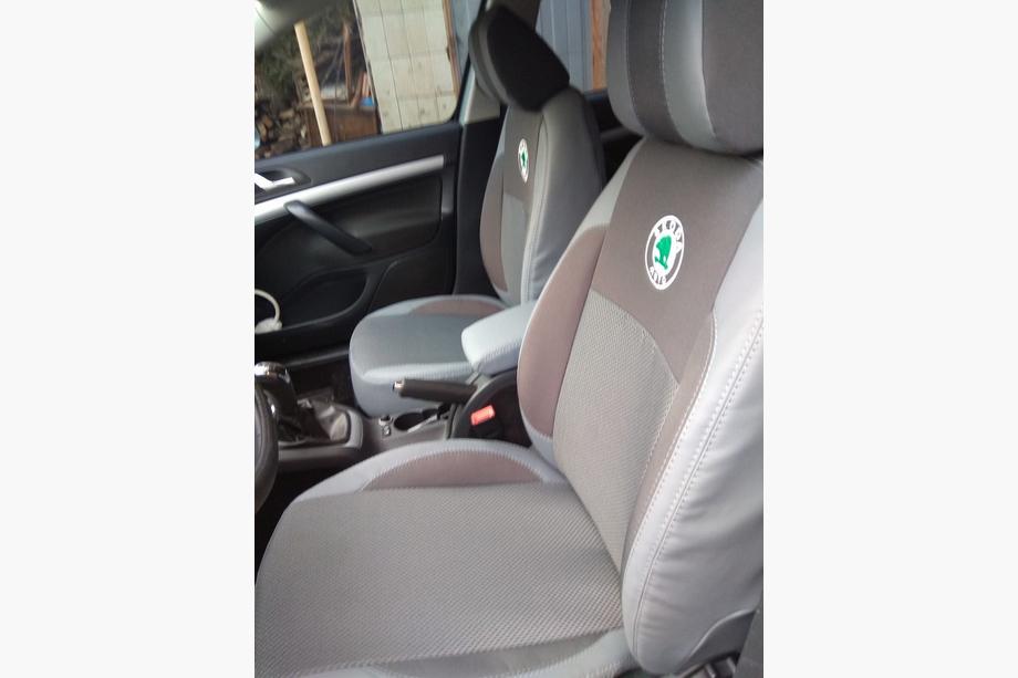 Skoda Octavia II A5 2010-2013 гг. Авточехлы (Эко-кожа↗Ткань, Premium) Фото 2