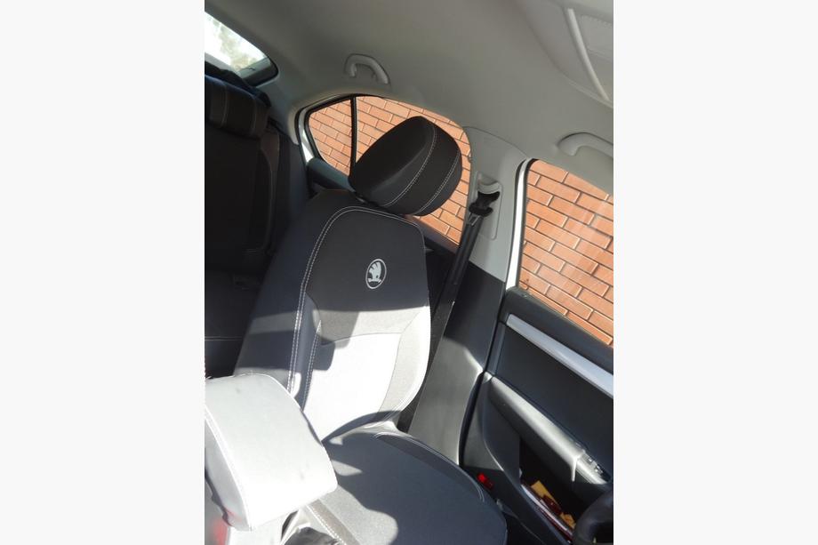 Skoda Octavia III A7 2013-2019 гг. Авточехлы (Эко-кожа↗Ткань, Premium) Фото 15