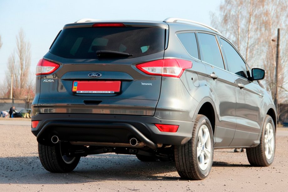 Ford Kuga/Escape 2013-2019 гг. Задняя дуга AK007 Черная (нерж. сталь) Фото 3