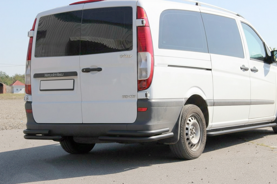 Mercedes Viano 2004-2014 гг. Задние угловые дуги AK003-Double Black (2 шт., нерж. сталь) Image