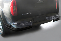 Nissan Navara 2006-2015 гг. Задняя защита AK003-Двойная Черная (Нержавейка) фото 2
