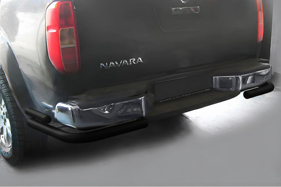 Nissan Navara 2006-2015 гг. Задняя защита AK003-Двойная Черная (Нержавейка) Image