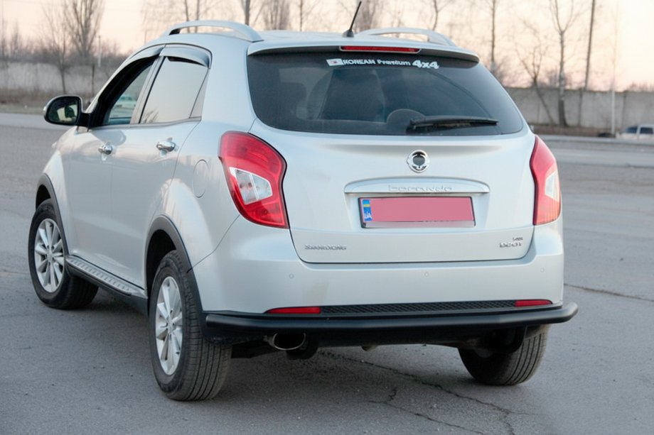 SsangYong Korando 2010-2019 гг. Задняя дуга AK005 Черная (Нержавеющая сталь) Фото 1