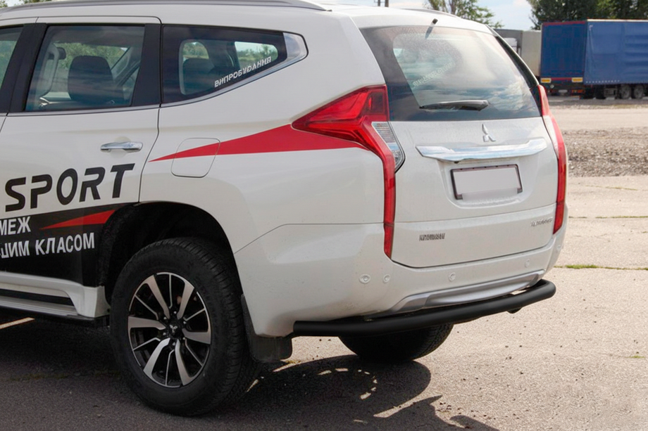 Mitsubishi Pajero Sport 2015- гг. Задняя защита AK005 Черный (нерж. сталь) Image