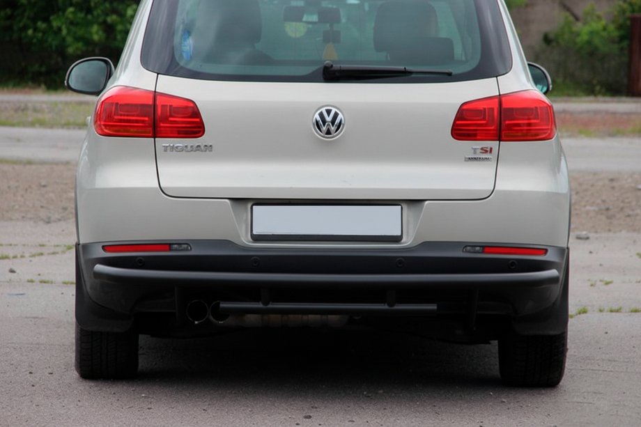 Volkswagen Tiguan 2007-2016 гг. Задняя защита AK002-2 Черный (нерж. сталь) Фото 2