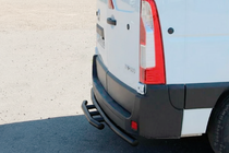 Renault Master 2011-2023 гг. Задняя дуга AK008 Черная (нерж. сталь) фото 1