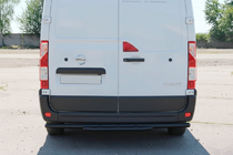 Renault Master 2011-2023 гг. Задняя дуга AK008 Черная (нерж. сталь) фото 2
