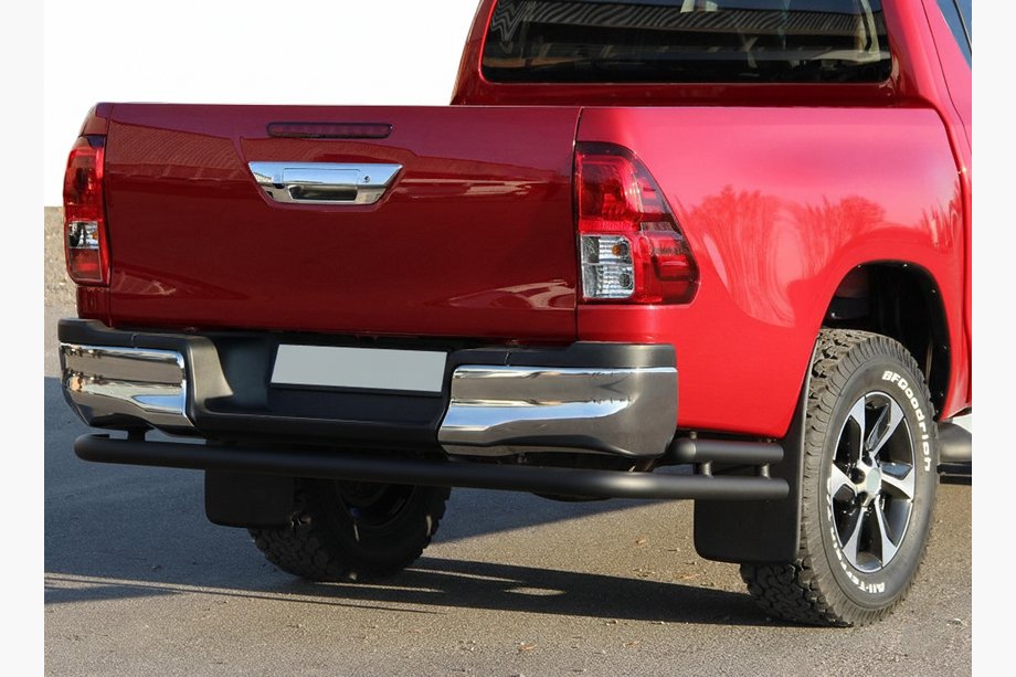 Toyota Hilux 2015- гг. Задняя дуга AK005-2 Черная (Нержавеющая сталь) Фото 3