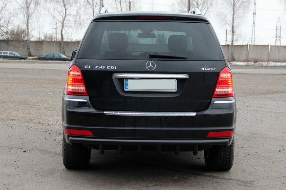 Mercedes GL class X164 2006-2012 гг. Задняя дуга AK-style Черная (нержавейка) Фото 1