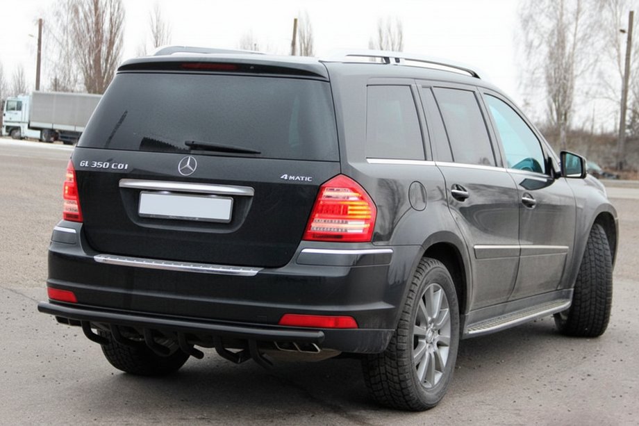 Mercedes GL class X164 2006-2012 гг. Задняя дуга AK-style Черная (нержавейка) Фото 3