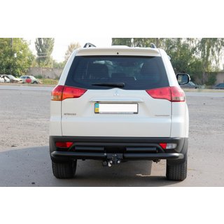 Задняя защита AK003-Special Black (2 шт., нержавейка) Mitsubishi Pajero Sport 2008-2015 гг. фото 2
