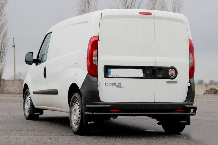 Opel Combo 2012-2018 гг. Задняя дуга AK005/2-Двойная Black (нерж.) Фото 2