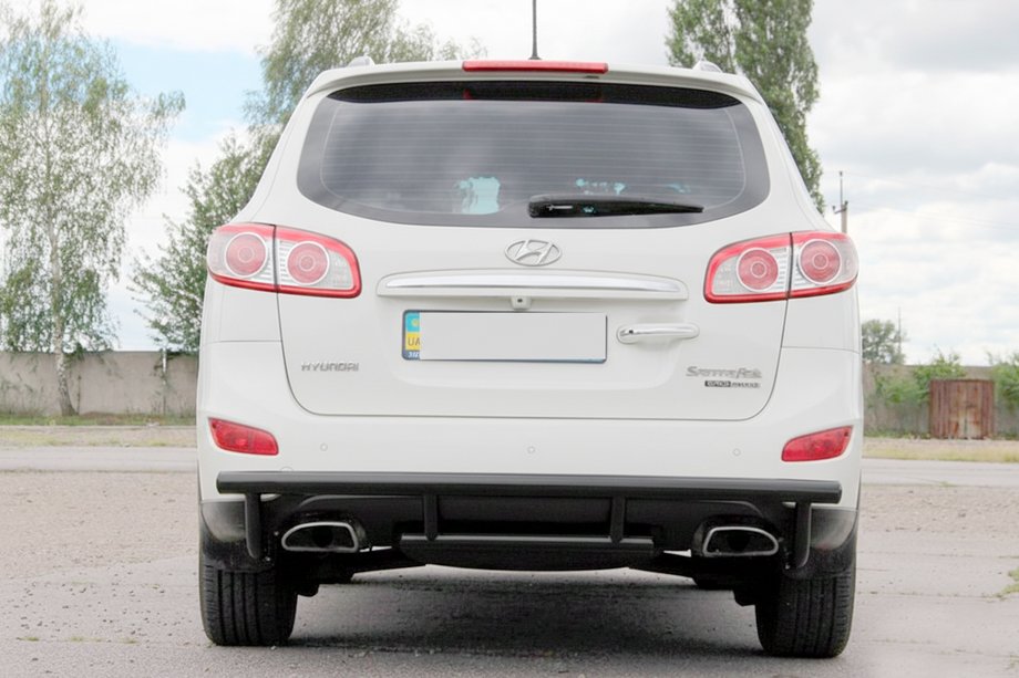 Hyundai Santa Fe 2 2006-2012 гг. Задняя дуга AK002-2 Черная (Нержавеющая сталь) Фото 6