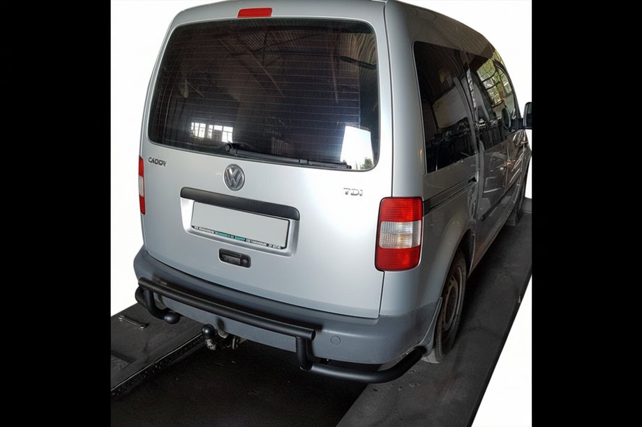 Volkswagen Caddy 2004-2010 гг. Задняя дуга AK003-3 Черная (2 шт., Нержавейка) Фото 3