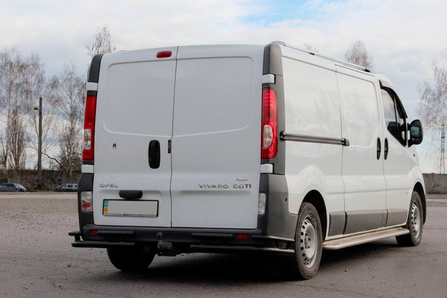 Nissan Primastar 2002-2014 гг. Задняя защита AK003-Plus-2 Черный (нержавейка) Фото 1