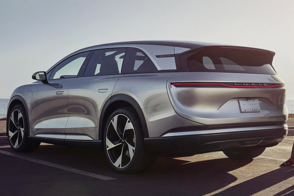 Обзор Lucid Gravity: электрический SUV с большим запасом хода фото 4