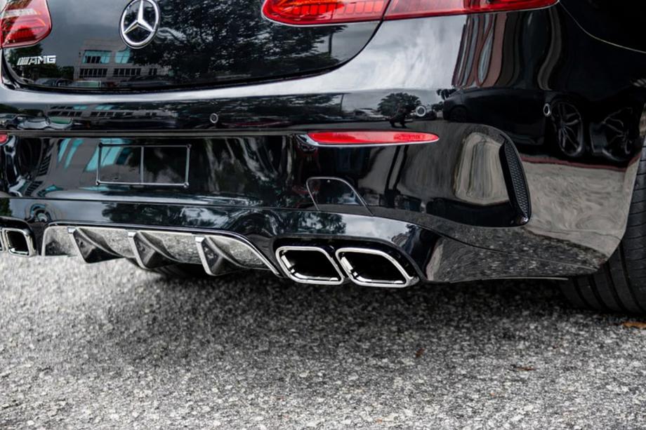 Mercedes E-class coupe C238 2016-2024 гг. Задний диффузор Black с насадками Chrome (Дизайн AMG63) Image
