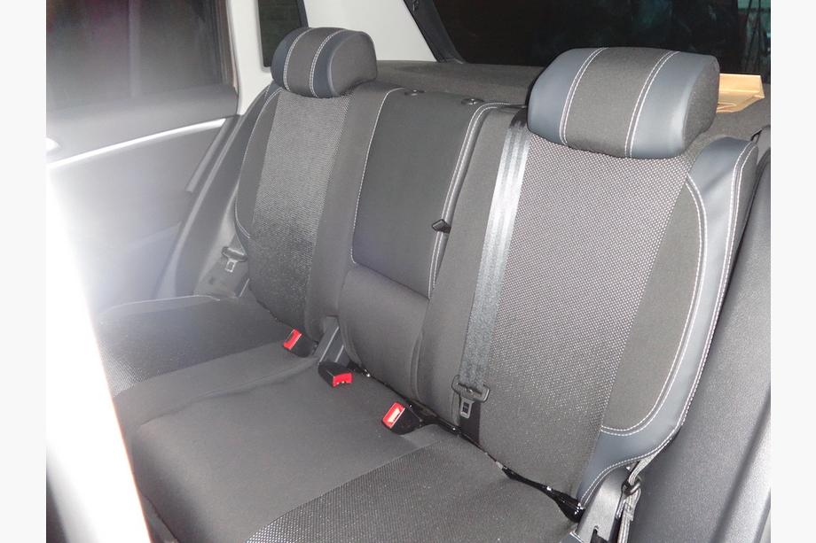 Volkswagen Tiguan 2007-2016 гг. Авточехлы (Эко-кожа↗Ткань, Premium) Фото 30