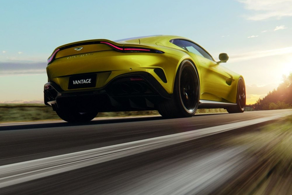 Обзор британского спорткара Aston Martin Vantage 2025 года фото 2