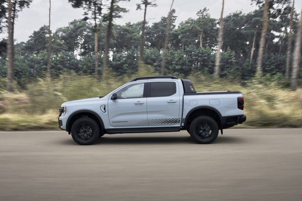 Ford Ranger Plug-in Hybrid (2025): обзор первого PHEV-пикапа марки фото 4