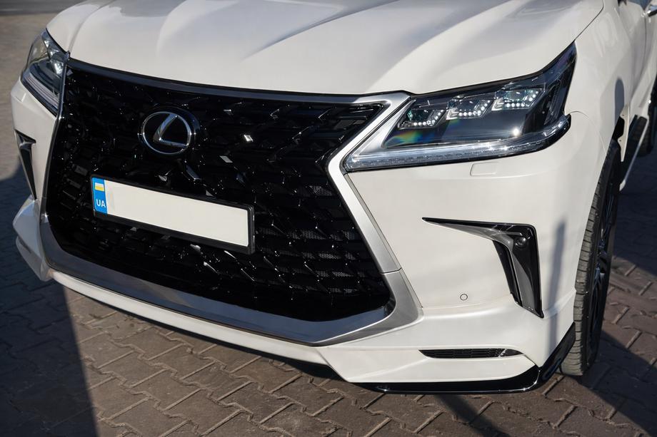 Lexus LX570/450d 2008-2022 гг. Уценка! Передняя губа TRD (2021-2022) Image