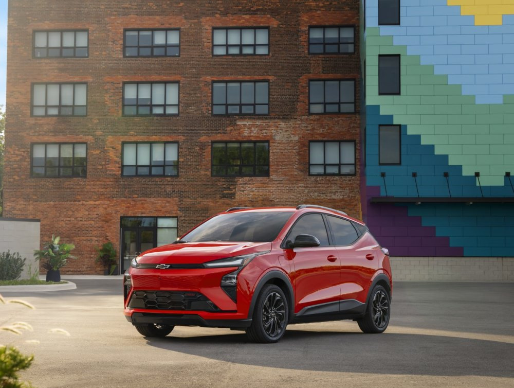 Обзор Chevrolet Bolt EV 2026: доступный и практичный городской электромобиль