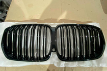 BMW X5 G05 2019- гг. Уценка Ноздри M-Look (2018-2022, черный глянец) фото 2