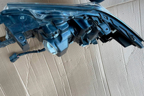 Toyota Land Cruiser 200 2007-2021 гг. Передние фары 2016+ (Standard, б/у) фото 6