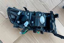 Toyota Land Cruiser 200 2007-2021 гг. Передние фары 2016+ (Standard, б/у) фото 10