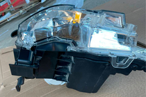 Toyota Land Cruiser 200 2007-2021 гг. Передние фары 2016+ (Standard, б/у) фото 12