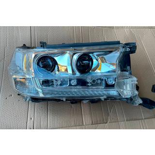 Передние фары 2016+ (Standard, б/у) Toyota Land Cruiser 200 2007-2021 гг. фото 4