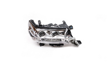 Toyota Land Cruiser 200 2007-2021 гг. Правая передняя фара 2016+ (Standard, неработающий габарит) фото 2